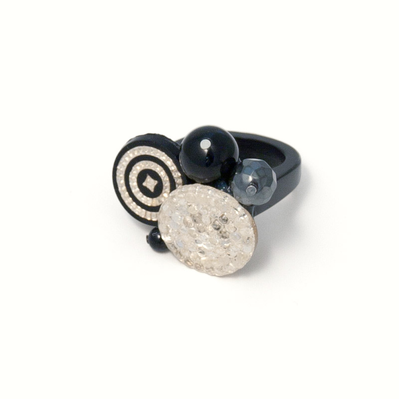 Joli Jewellery vintage-inspired onyx ring