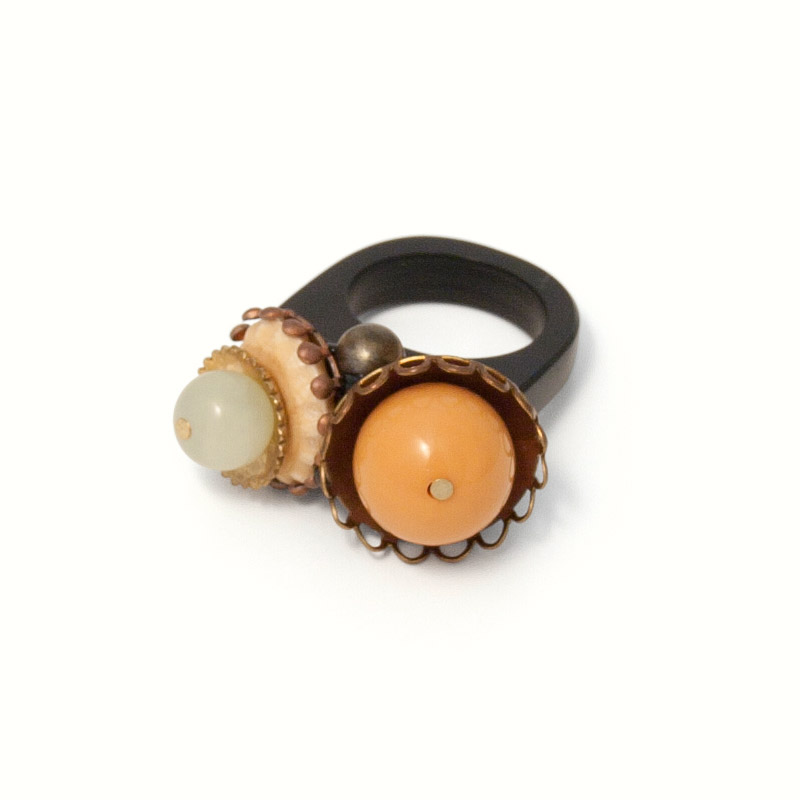 Joli Jewellery vintage-inspired acorn ring